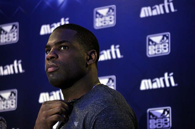 推进社会共 推进社会共